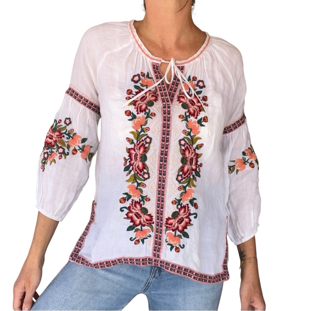 Johnny Was Embroidered Floral White Cotton Peasant Blouse (size xs)